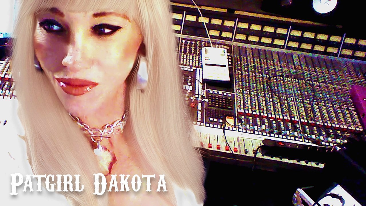Patgirl Capucine Dakota  with Some Shots of Recordings