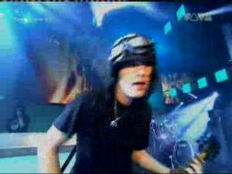 Nevada Tan - Revolution live