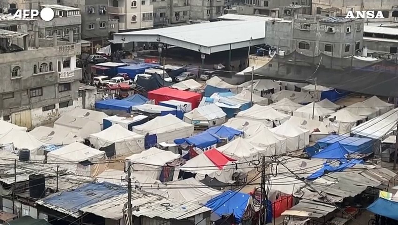 Gaza, palestinesi sfollati a Rafah