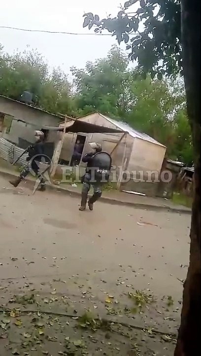 Metán: disparos, pedradas y heridos en incidentes en Bº Diógenes Zapata