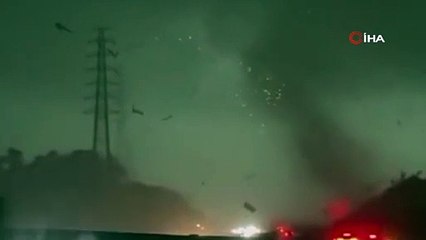 Hortum yıkıp geçti: 5 kişi hayatını kaybetti