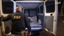Van carregada de drogas e produtos de descaminho é interceptada pela PRF na BR-277