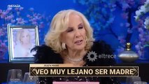 Julieta Poggio en la mesa de Mirtha Legrand