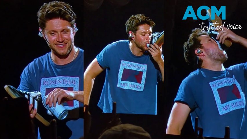 Former One Direction star Niall Horan has done his first shoey on stage at his Brisbane concert on Sunday, 28 April.