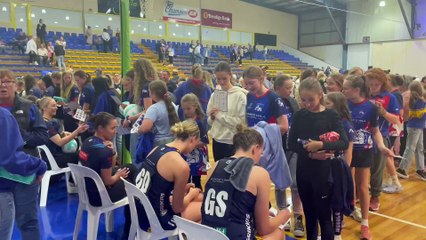 Bendigo Strikers fans line up for autographs after the VNL game