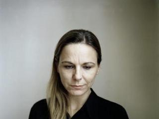 Camille Laurens accueille chez elle avec musique 🎶