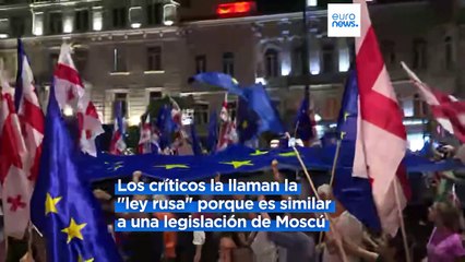 Miles de personas protestan en Georgia contra la controvertida ley de influencia extranjera
