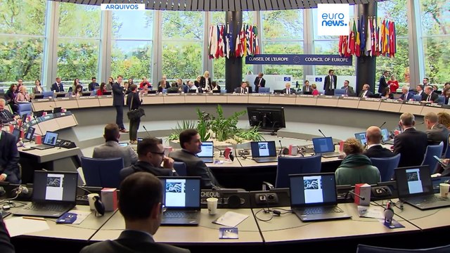 Kiev suspende direitos fundamentais ao abrigo da Carta dos Direitos Humanos da União Europeia