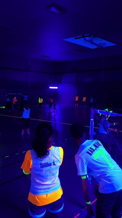 HAND FLUO 2024