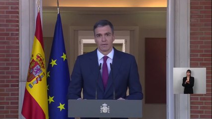 El grito de celebración que se ha colado en la señal de la Moncloa tras el anuncio de Pedro Sánchez de que seguirá siendo presidente