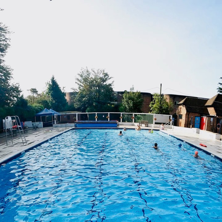 Petersfield Open Air Swimming Pool reopens for summer