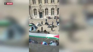La Sorbonne : de nombreuses tentes installées et un drapeau palestinien géant déployé