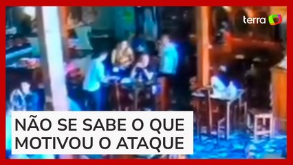 Vídeo mostra vereador chegando a restaurante instantes antes de ser morto por garçom no Ceará