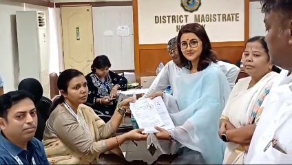 মনোনয়নেও চমক! জেলাশাসকের কার্যালয়ে কাদের নিয়ে হাজির হলেন রচনা?