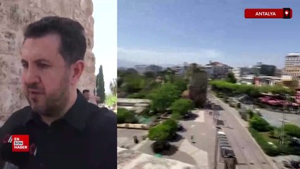 Antalya'da Saat Kulesi'nde bayrak tartışması