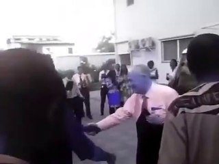 Ils n'honorent pas le Fils, mais honorer un membre du CC