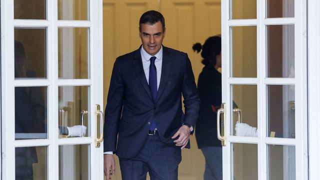 Tezanos da un vuelco de 10,4 puntos a favor del PSOE en el CIS improvisado tras la maniobra de Sánchez
