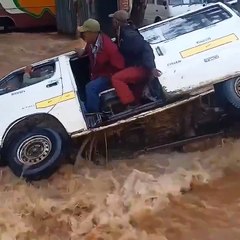 Kenya'da baraj yıkıldı, onlarca kişi öldü