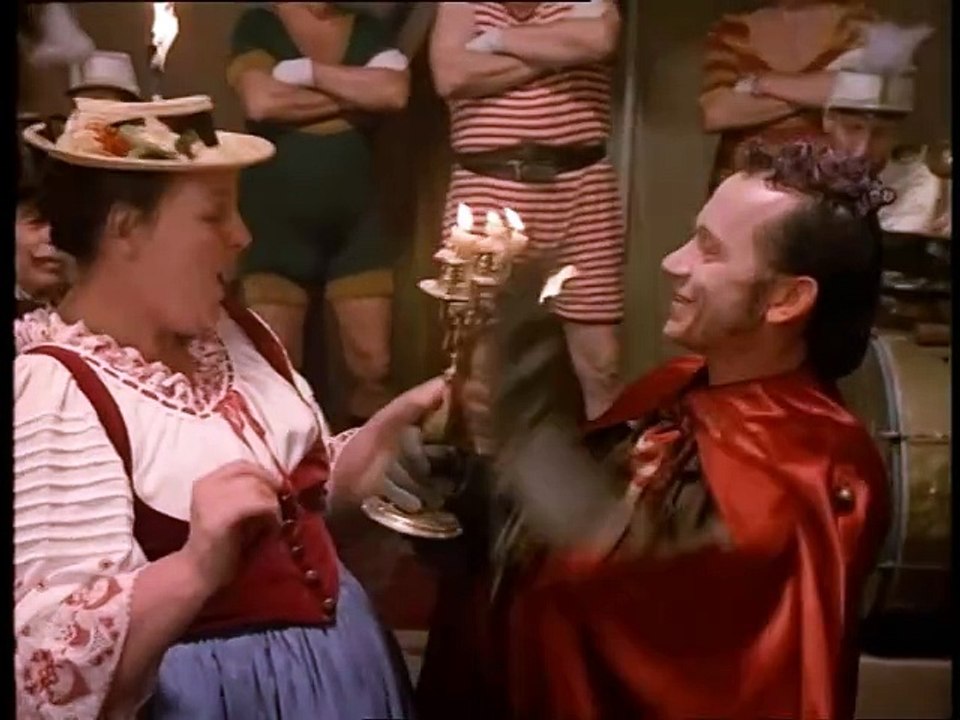 Frankensteins Tante - Ganze Serie - Teil 7 von 7 - 'Die Hochzeit' - 1986