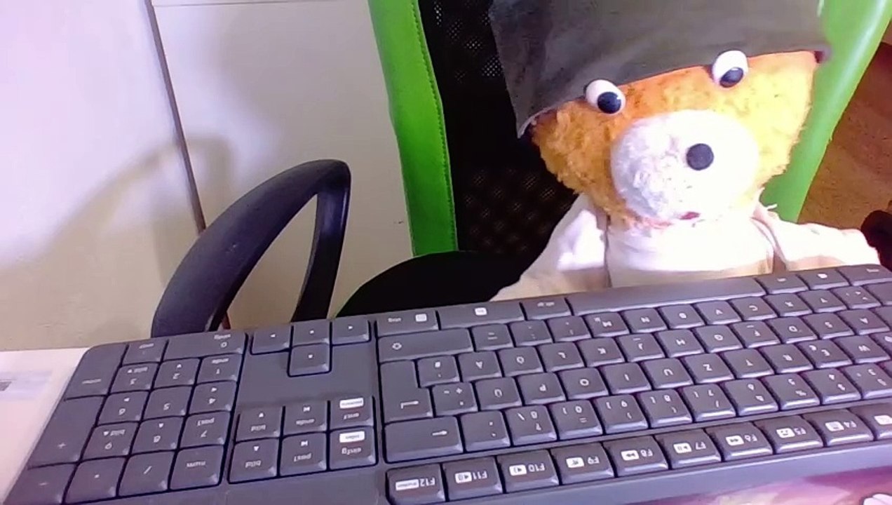 049 Fragen an SuperTeddy - Wie treibt SuperTeddy Sport