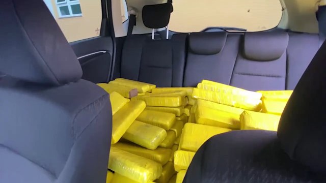 PRF apreende veículo carregado com maconha na rodovia BR-277