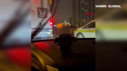 Ümraniye TEM Otoyolu'nda seyir halindeki araç alevler içinde kaldı