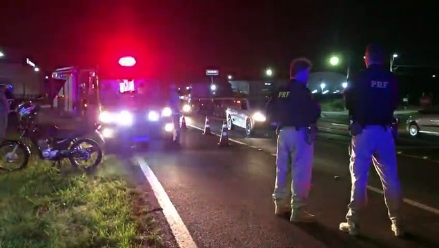 Motociclista sofre luxação no ombro em acidente na BR-277 em Cascavel