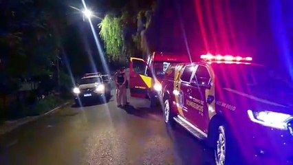 Mãe e filho são esfaqueados durante briga de família no Santa Cruz