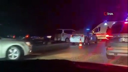 Ankara'da yağmurdan kayganlaşan yolda 5 araçlı zincirleme kaza: 8 yaralı
