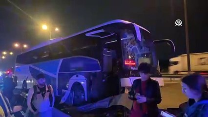 Yolcu otobüsü Kocaeli'de bariyere çarptı: 2 yaralı