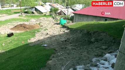 Hazine avcıları tarihi tümülüsü tahrip etti