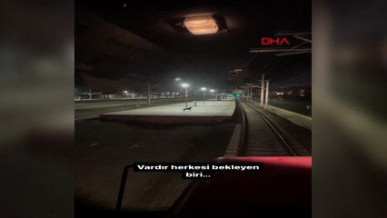 Sokak köpeğinin makiniste sevgisi gülümsetti