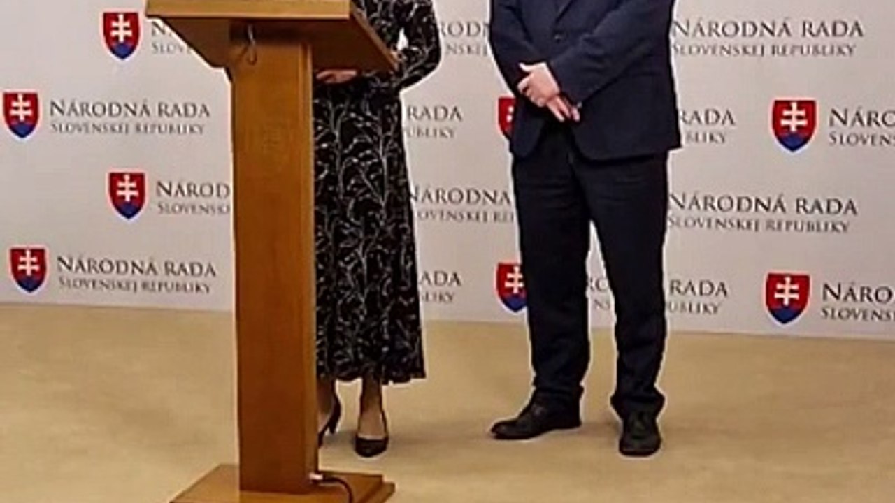 ZÁZNAM: Opozícia kritizuje neskorú voľbu kandidátov na sudcu ÚS i počet uchádzačov