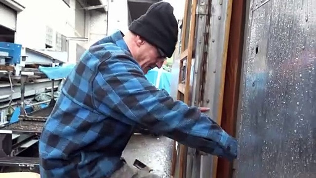 Steel Buddies S05E10-Der grüne Gigant