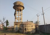 टंकी में नहीं पहुंचता पानी, रास्ते में हो जाता है चोरी, नलों में पानी की जगह आ रही हवा....देखें वीडियो