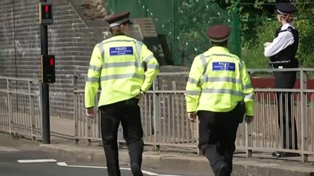 Five in hospital after sword attack in Hainault
