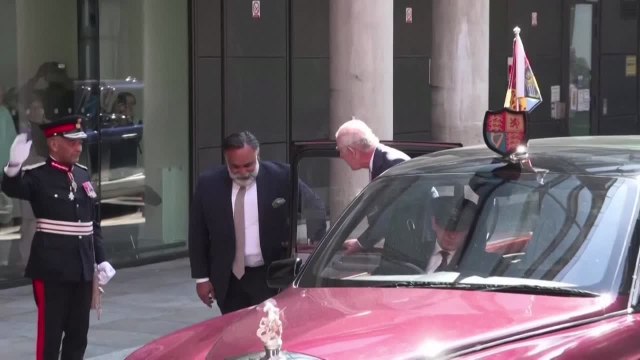 Carlos III reanuda su actividad pública casi tres meses después de anunciar que padece cáncer