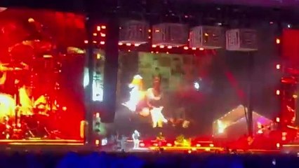 HARDY sings “Rockstar” live during Stagecoach 2024