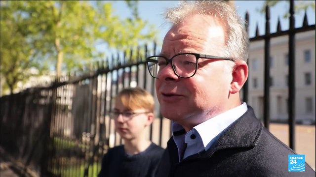 Le roi Charles III reprend ses activités publiques, visite un centre de traitement du cancer