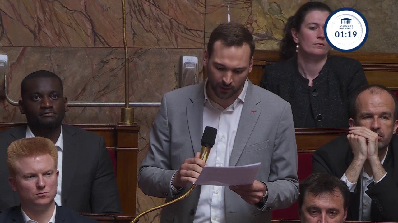 Ugo Bernalicis recadré par Yaël Braun-Pivet après avoir appelé Gabriel Attal "Gabriel Bardella"