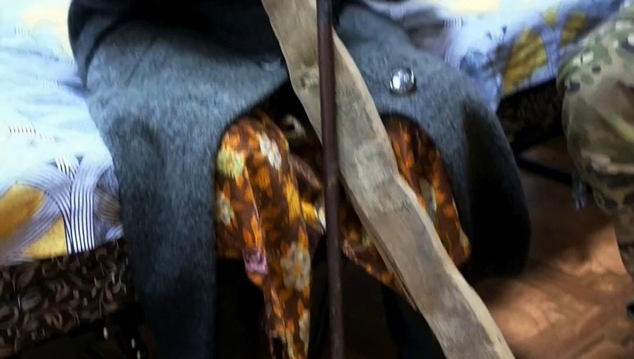 Zehn Kilometer zu Fuß: 97-jähriger Ukrainerin flieht von der Front