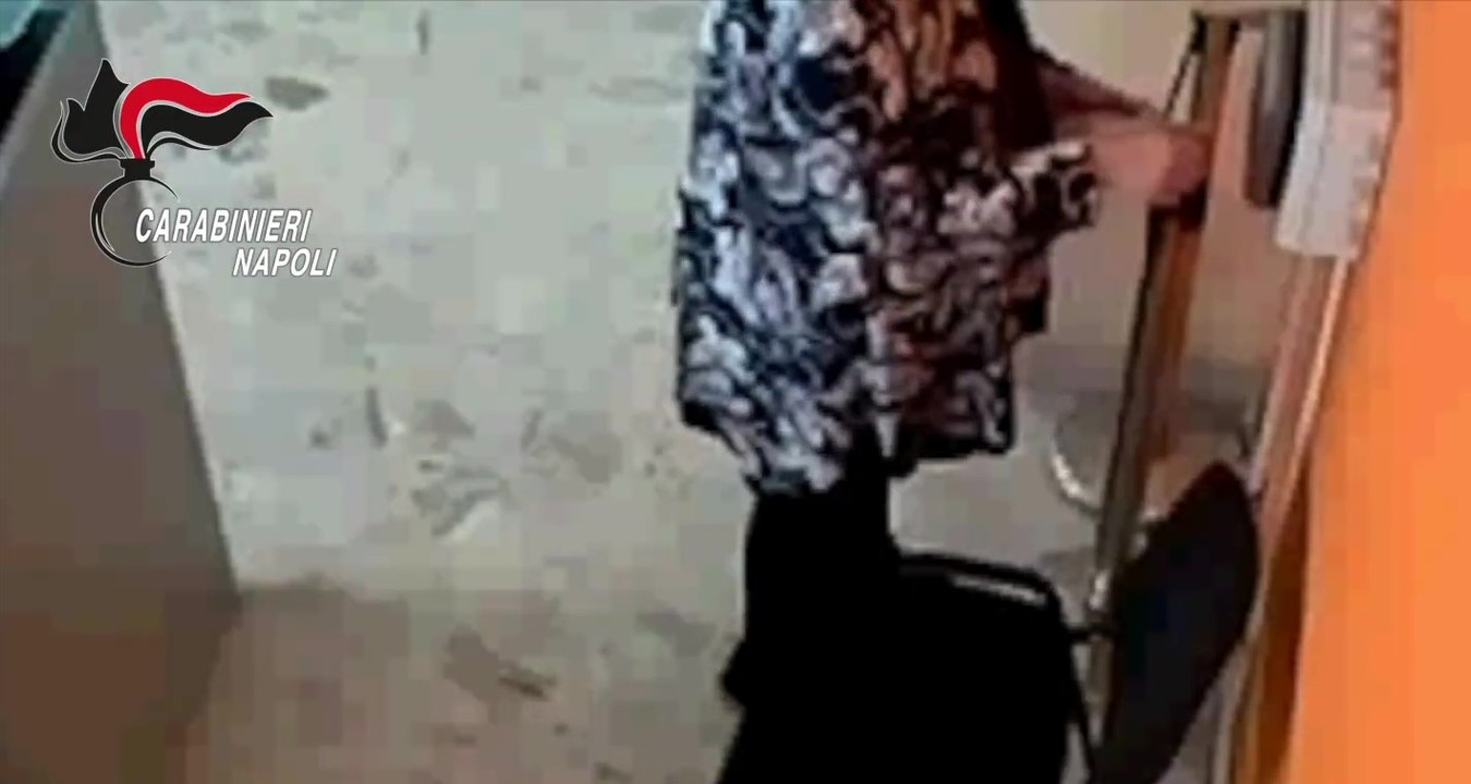 "Furbetti del cartellino": arrestati 4 dipendenti comunali a Cimitile (30.04.24)