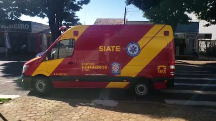 Criança fica ferida após cair em frente escola na Rua Francisco Bartinik