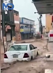 Suudi Arabistan’ın Medine şehrinde sel felaketi yaşandı.