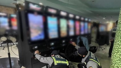 경기 북부 일대 성매매·불법 게임장 단속...15명 검거 / YTN
