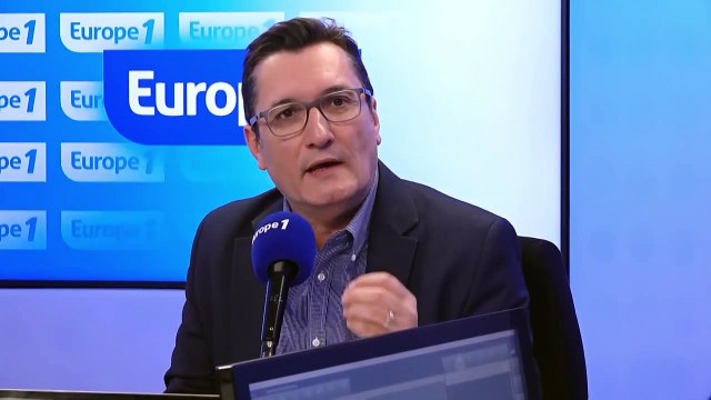 Retirer les écrans chez les plus jeunes : ne faudrait-il pas commencer par les parents ?