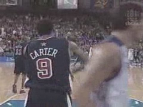 vince carter dunks sur weiss