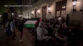 شاهد: طلاّب يرفعون اسم الطفلة الفلسطينية 