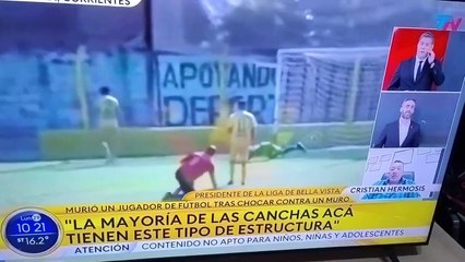Jugador muere tras chocar contra un muro.
