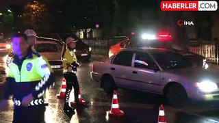 1 Mayıs Emek ve Dayanışma Günü'nde İstanbul'da Yollar Trafiğe Kapatıldı